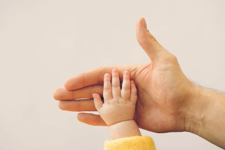 jugar con el bebé Cómo jugar con el bebé menor de 12 meses para estimular su desarrollo
