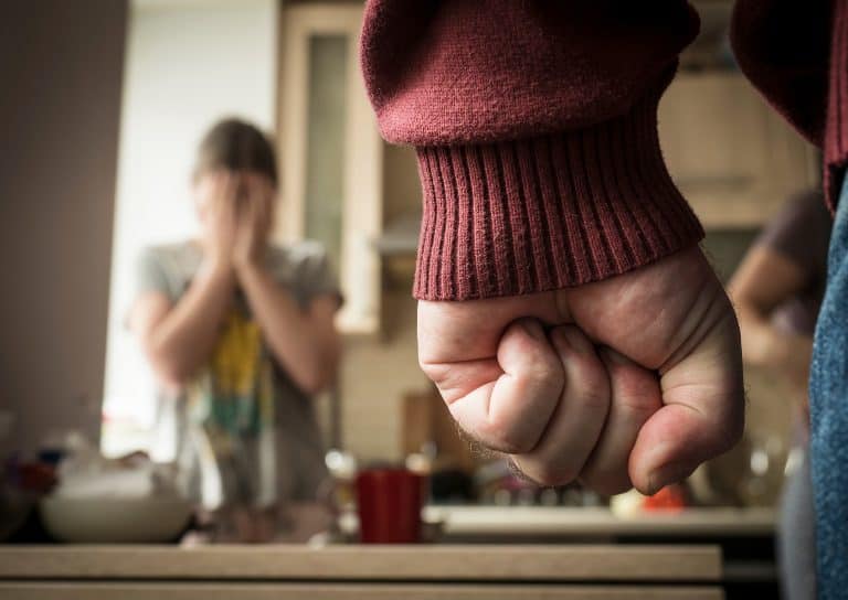 salir de una relación violenta