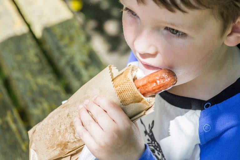 alimentos que más atragantamientos provocan salchicha