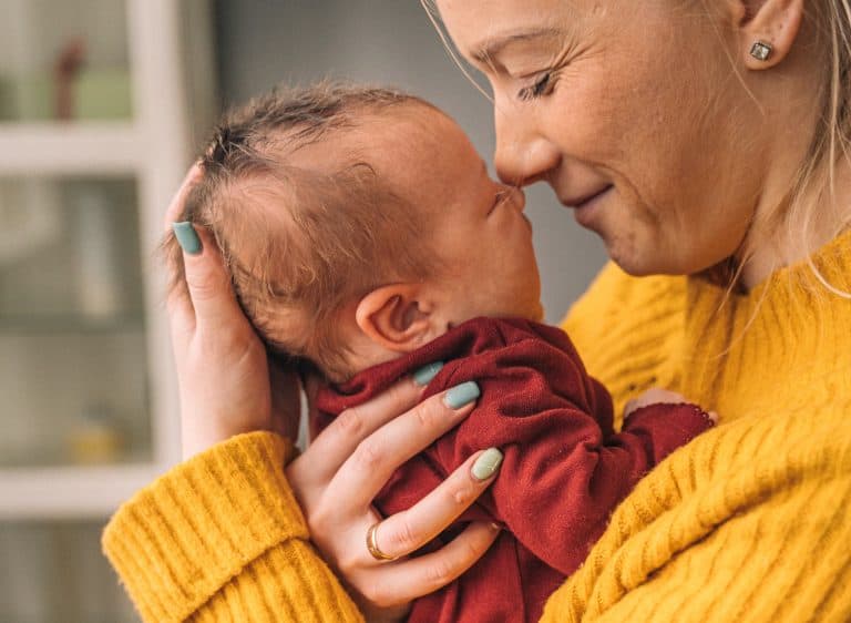 la voz de la madre Revelan cómo influye la voz de una madre en el desarrollo del bebé
