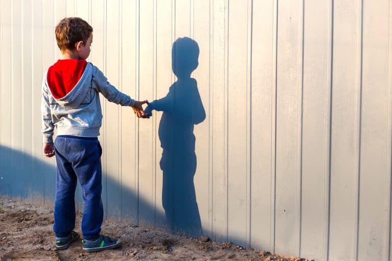 El amigo imaginario durante la infancia: ¿Es normal?