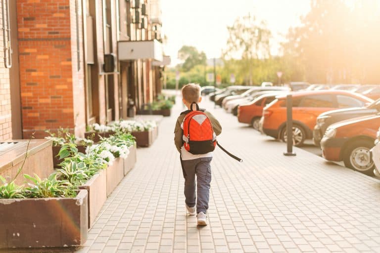 elegir mochila espalda niños Cómo elegir mochila para cuidar la espalda de nuestros hijos