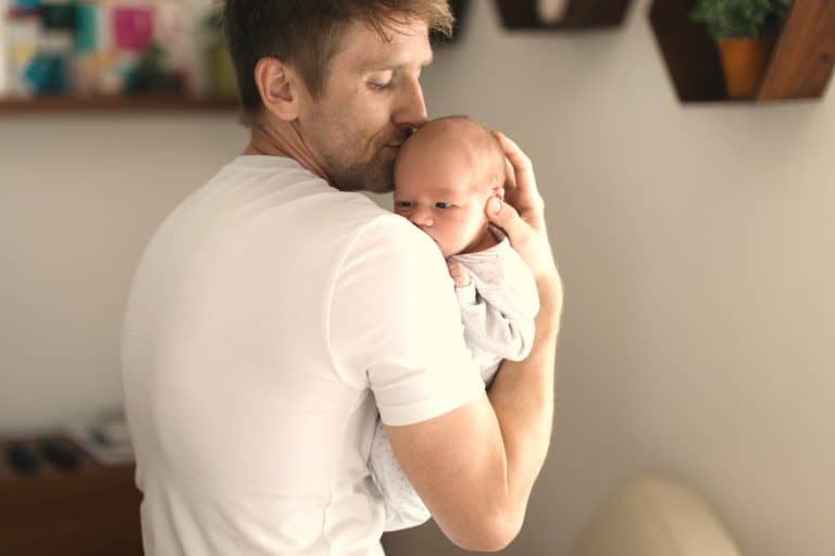 oxitocina padres La oxitocina ayuda a los padres a cuidar y querer a su bebé