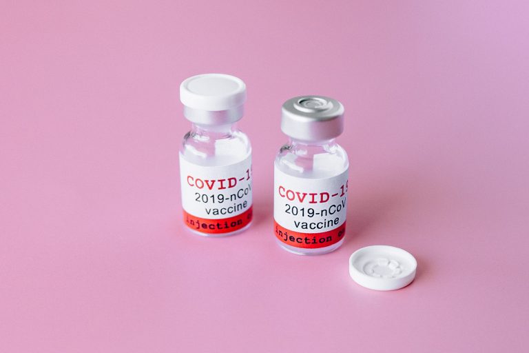Dosis de refuerzo contra la COVID Dosis de refuerzo contra la COVID en niños
