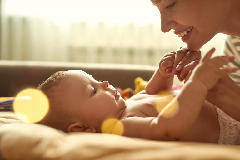 La importancia del tacto entre madre y bebé La importancia del tacto entre madre y bebé
