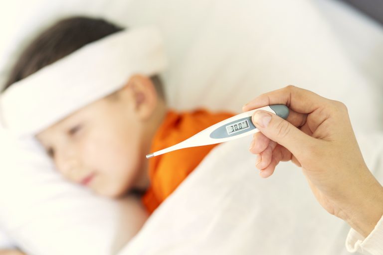 ¿Cómo se cura una faringitis en niños?