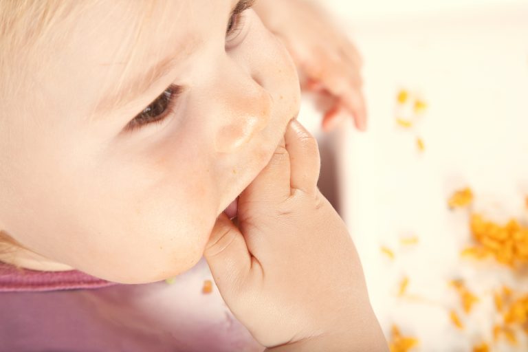 Qué hacer cuando un&nbsp;niño&nbsp;come demasiado