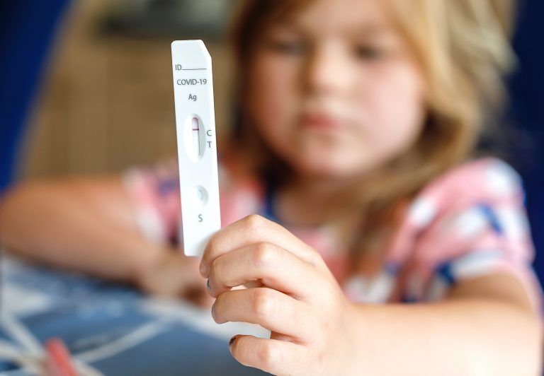 COVID BF.7 Nueva variante COVID BF.7: Cómo afecta a los niños