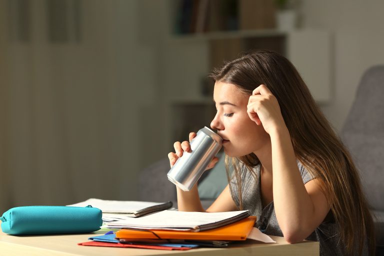Adolescentes y bebidas energéticas: Efectos secundarios