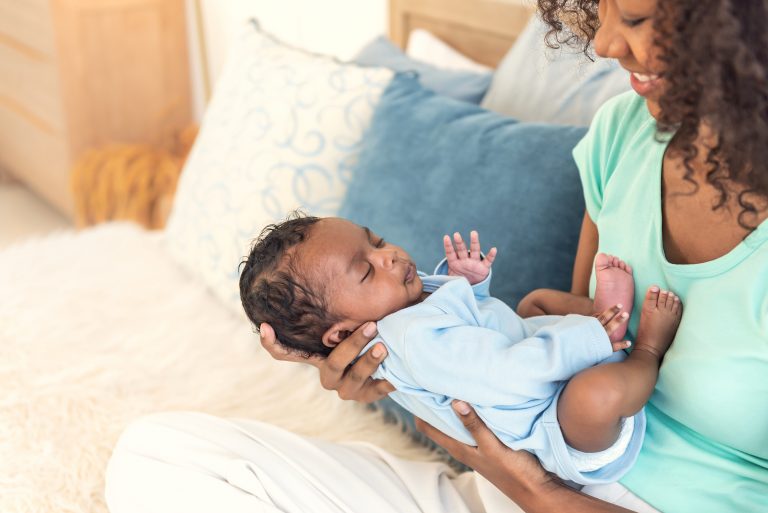Baja por maternidad larga Baja por maternidad larga previene la depresión postparto