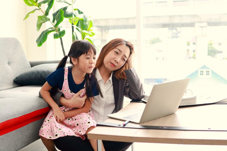 La UE recomienda una renta mínima personal para familias