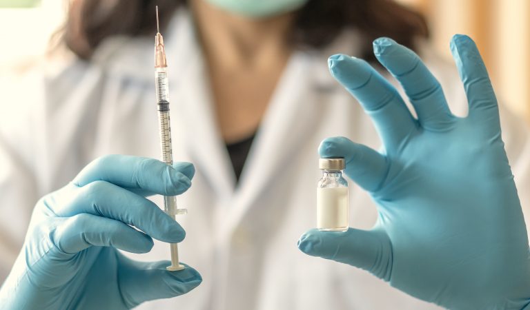 vacuna meningitis Bexsero La vacuna contra la meningitis Bexsero es un 71% eficaz