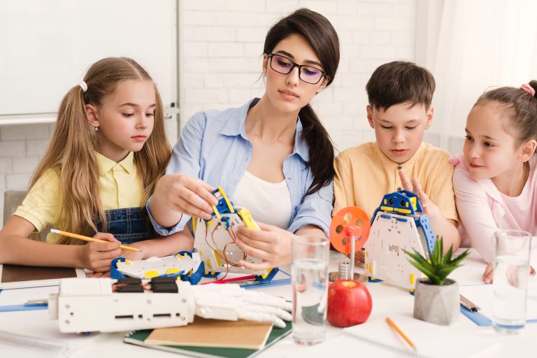 conciliar Colegios abiertos en festivos para que las familias puedan conciliar