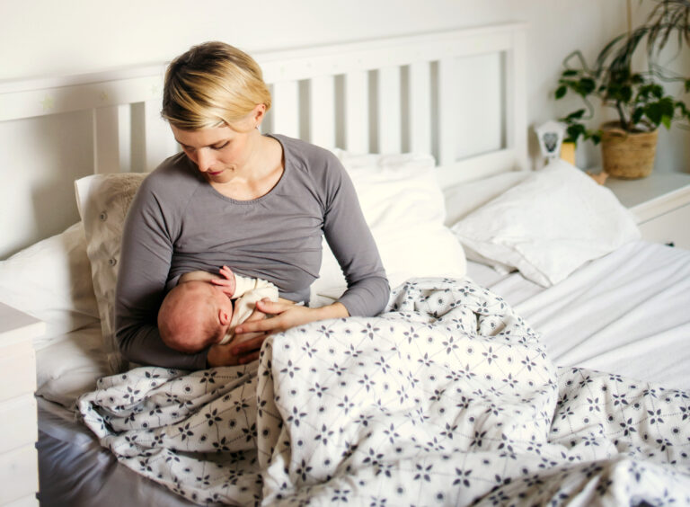 Lactancia materna y mortalidad infantil Lactancia materna reduce un 33% la mortalidad infantil