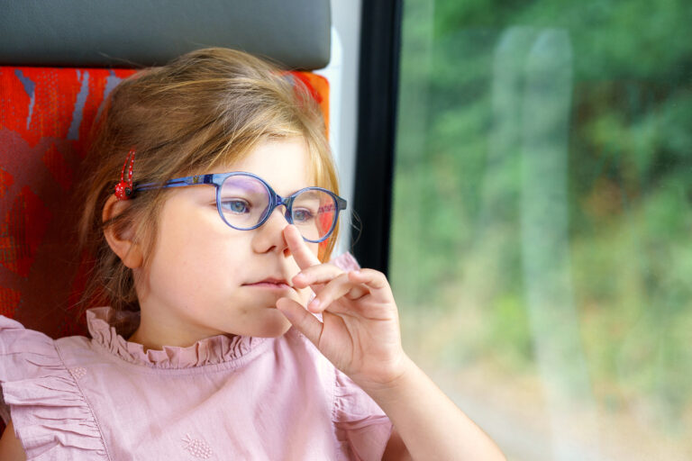 viajar niños solos Cuándo pueden viajar los niños solos en avión, tren, barco o bus