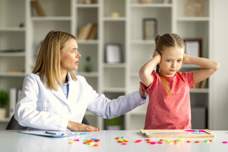 Niñas con TEA Niñas con TEA: Infradiagnóstico por prejuicio de género