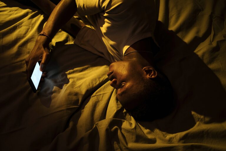 autolesiones adolescentes La terapia online reduce las autolesiones en adolescentes