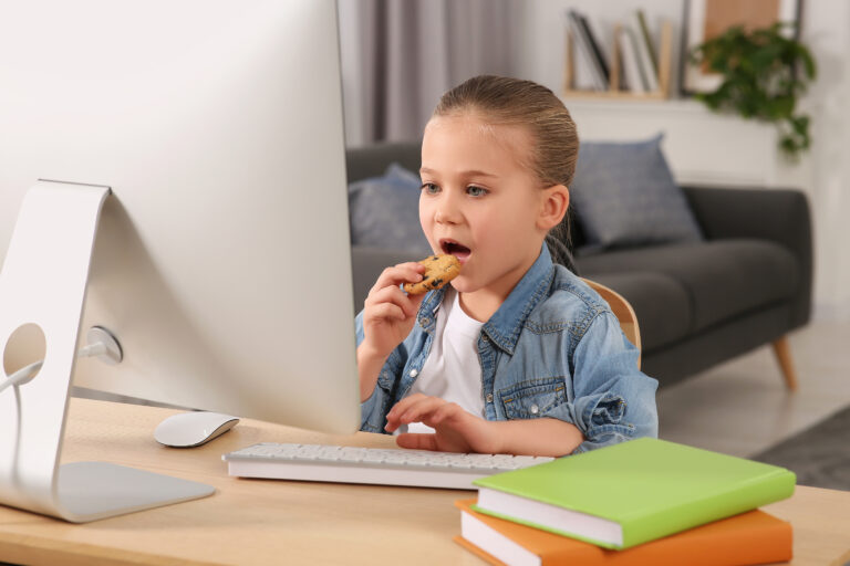 riesgos streaming niños 7 Riesgos del streaming para niños y niñas